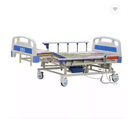 Lits soignants avec le lit d'hôpital électrique de fonction du lit un de soins à domicile de trou de pot